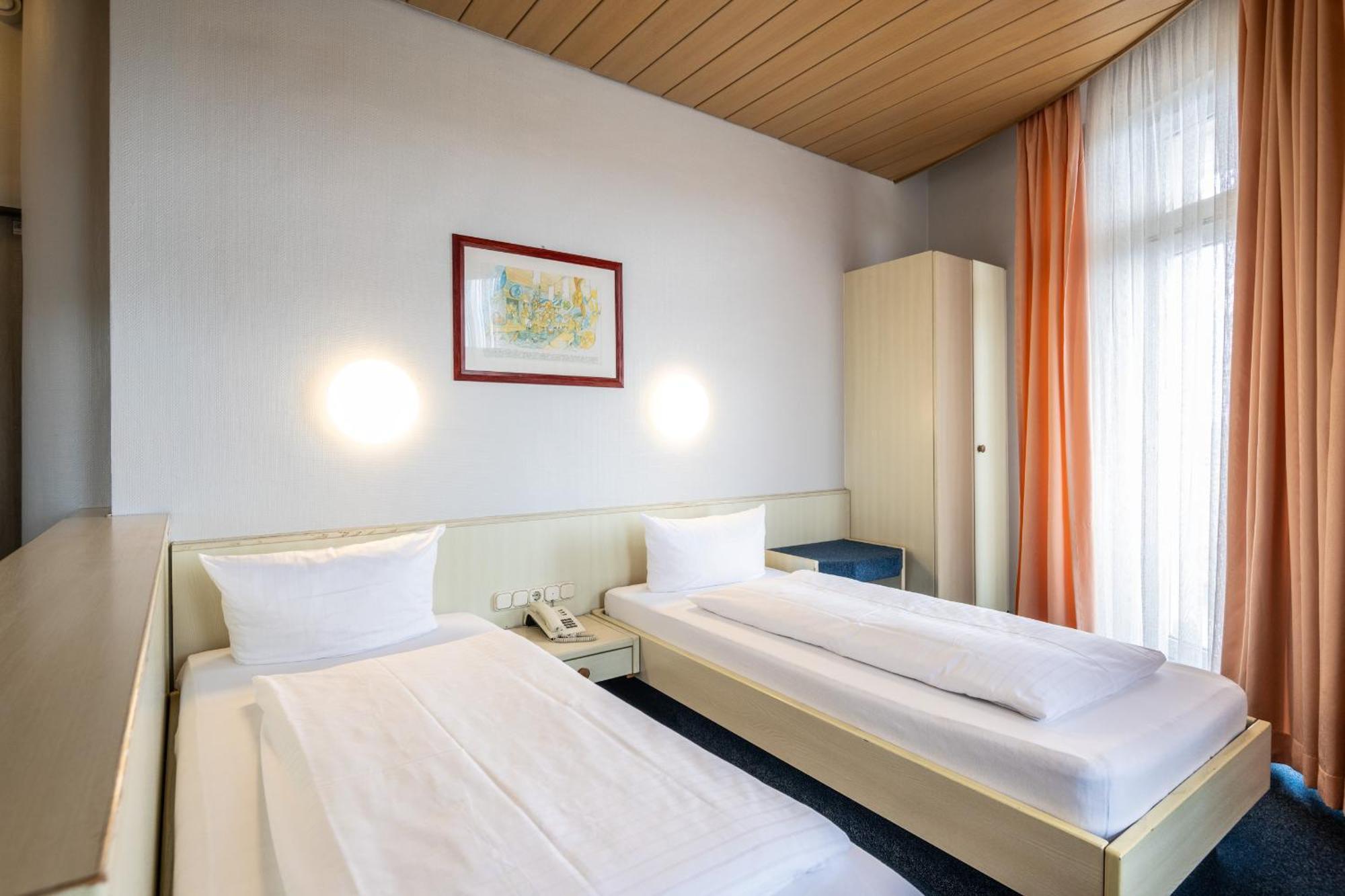 Und Rasthof Avus Motel Berlin